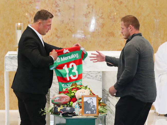 Burgess brothers make touching tribute in Sattler farewell