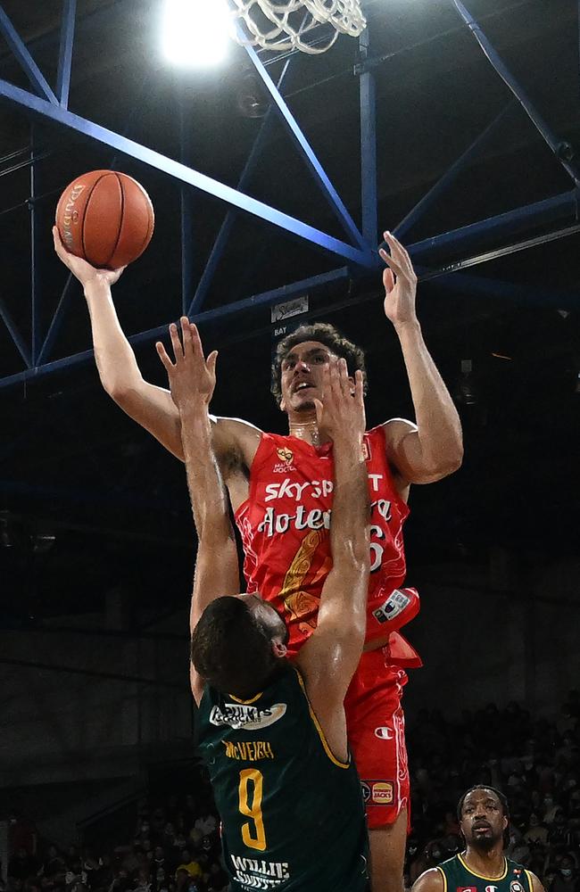 Brothers Jaylin and Kyrin Galloway both are athletic players on the court but will fit into different roles for Mackay.