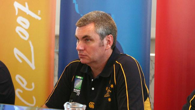 Wallabies manager Phil Thomson at a press conference at the 2007 Rugby World Cup.