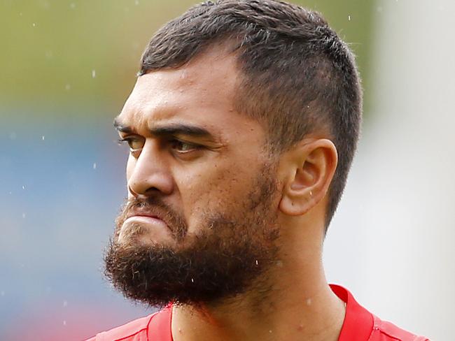 Gold Coast Suns' Karmichael Hunt in action at the Suns training session before they leave for Melbourne. Picture: JERAD WILLIAMS