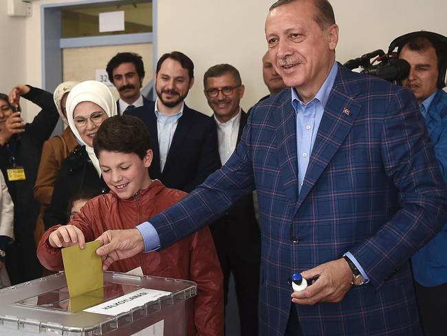 Turkey Referendum: President Recep Tayyip Erdogan Gets Sweeping New ...