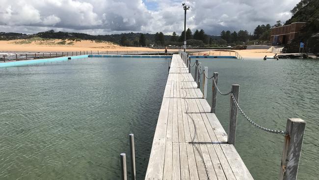 The North Narrabeen rockpool may be cracked and was having problems with its pump. Picture: Manly Daily