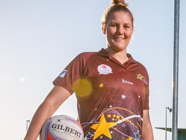 4/5/2020 Netballers Lucy Austin (Matrix) and Chelsea Lemke (Contax) at Priceline Stadium. Picture MATT TURNER.