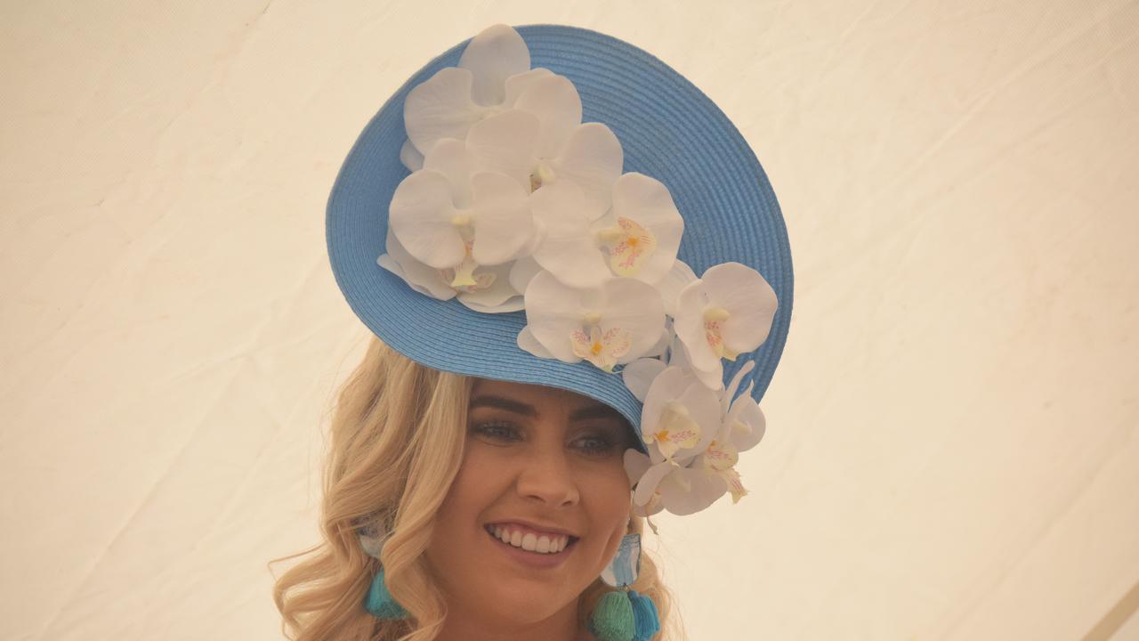 GALLERY Bell Race Day Fashion on the Fields The Chronicle