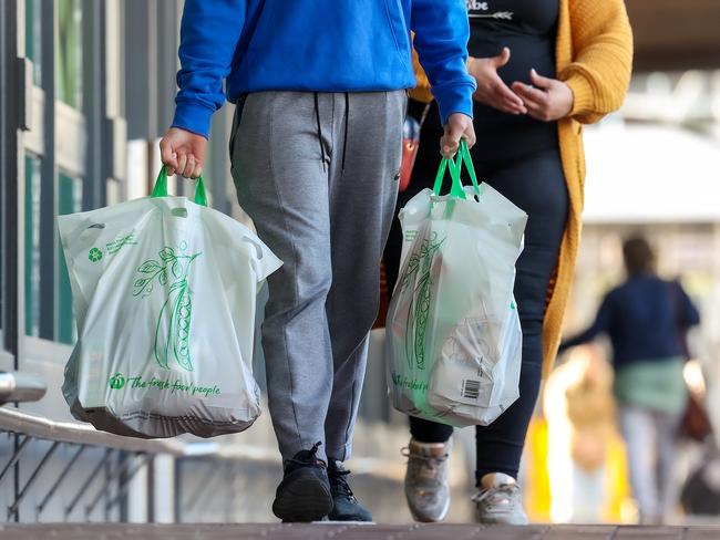 More than 400 grocery will now be cheaper at Woolworths, with discounts on food, cleaning products and baby essentials. Picture NCA NewsWire / Ian Currie