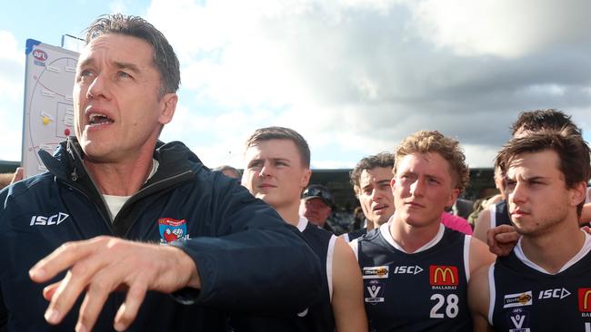Ballarat FNL coach Anthony Koutoufides talks to Ballarat players at a break. Picture Yuri Kouzmin