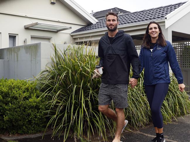 WEEKEND TELEGRAPH - 27/2/21*** MUST NOT PUBLISH BEFORE CLEARING WITH ROHAN KELLY ON PIC DESK ***Liam Jeffares (0418469506) and partner Carolina Lourenco pictured in North Bondi this morning. North Bondi has just passwed an average of $3M for a house. Picture: Sam Ruttyn