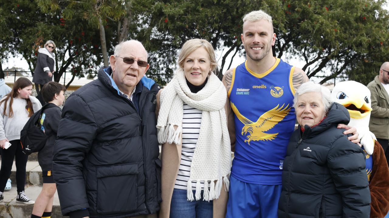 Chalmers with mum (second from the left), Jodie Chalmers. Picture: NCA NewsWire/ Robert Lang