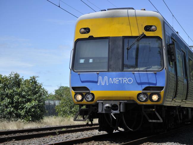 Metro confirmed all trains were stopped after “a male person was fatally struck by a train between Mordialloc and Parkdale stations”.