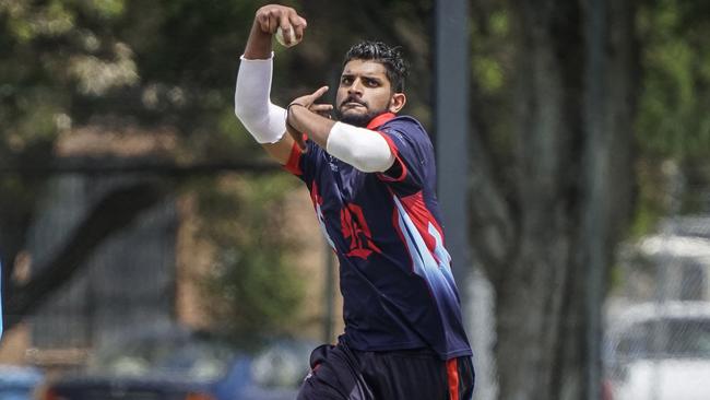 Leggie Gehan Seneviratne is playing with a lot of spirit for Dandenong. Picture: Valeriu Campan