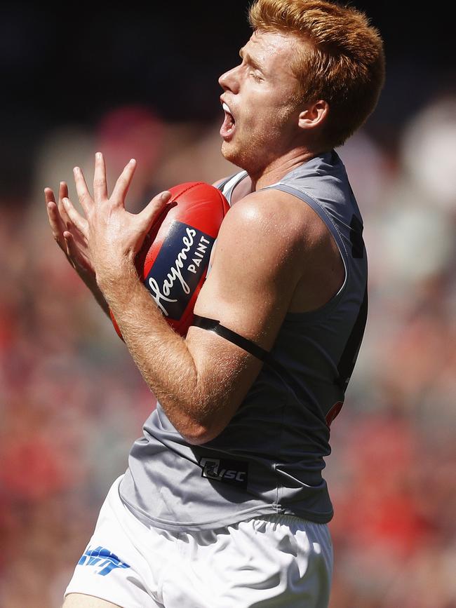 Drew marks strongly against Melbourne. Picture: AAP Image/Daniel Pockett