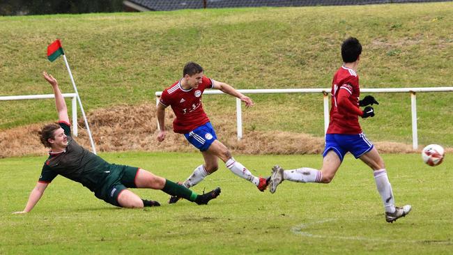 Bellambi’s Liam Empson isn’t one to shirk a tackle. Picture: Kiah Hufton