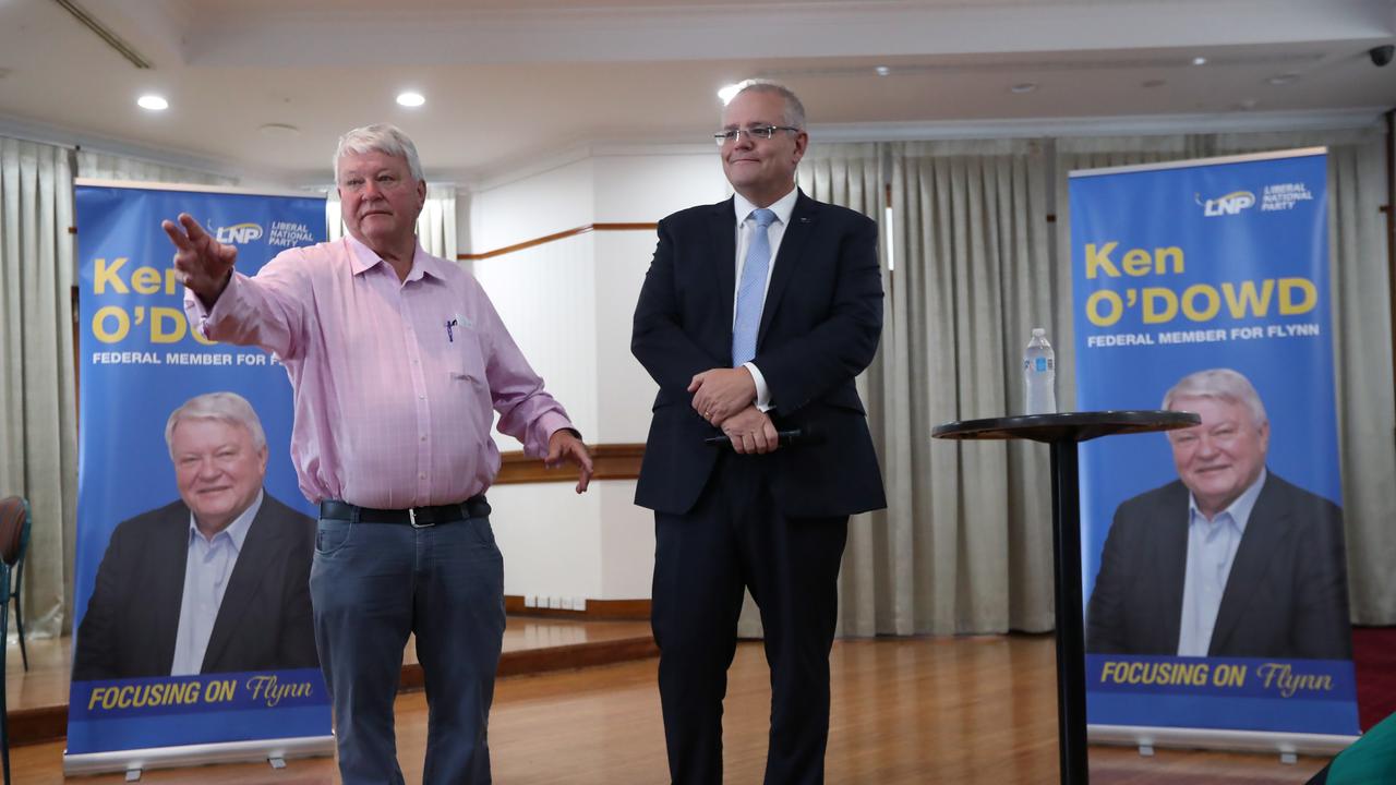 Ken O'Dowd and Prime Minister Scott Morrison address a retiree forum at The Oaks Grand Pub in Gladstone.