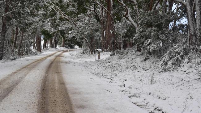 Snowfall at Eukey on the Granite Belt in 2015. Picture: Alex Nolan