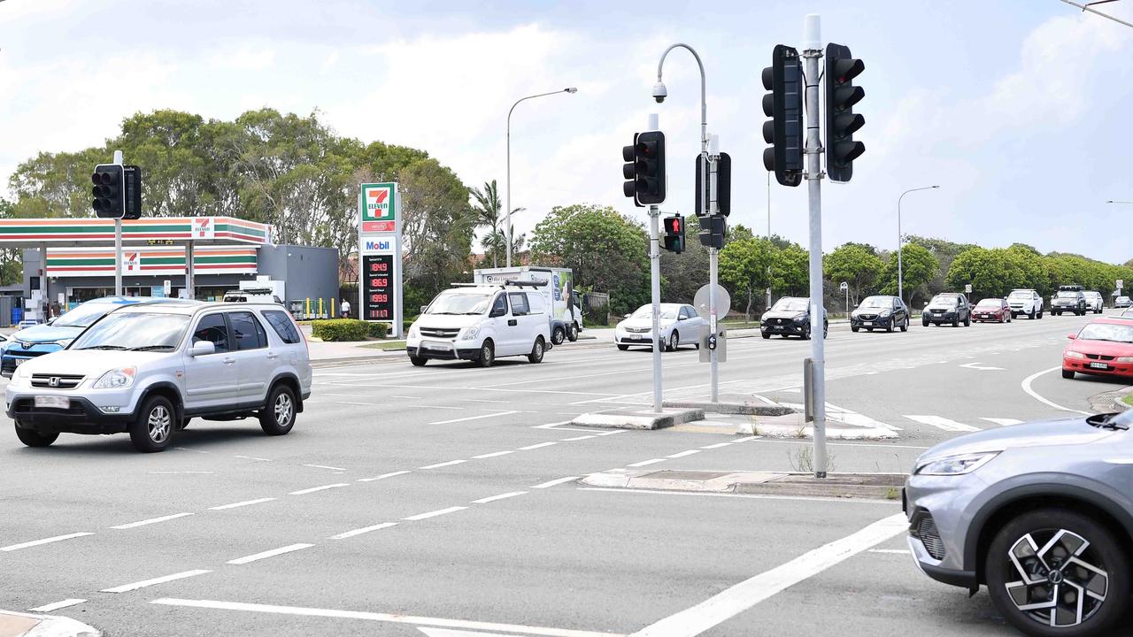 Black Spot Intersections: Nicklin Wy and Kawana Island Blvd, Warana. Picture: Patrick Woods.