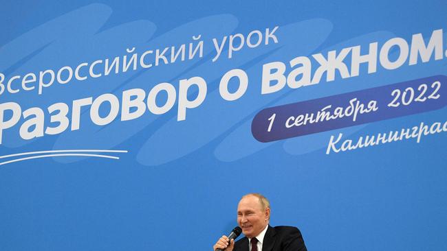 Russian President Vladimir Putin holds an open lesson "Talking about important things", attended by the winners of Olympiads and competitions in the field of culture, art, science and sports among school students at the museum and theatre-educational complex in Kaliningrad on September 1, 2022. (Photo by Gavriil GRIGOROV / SPUTNIK / AFP)