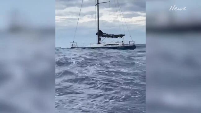 Sydney to Hobart yacht Huntress left adrift | Daily Telegraph