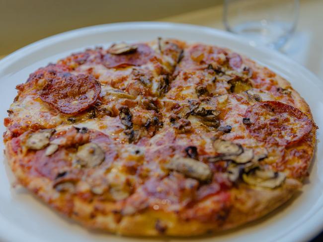 Da Angelo’s Calabrese pizza features a delicious combination spicy salami, crisp bacon, finely sliced mushrooms and a bit of chilli. Picture: Linda Higginson