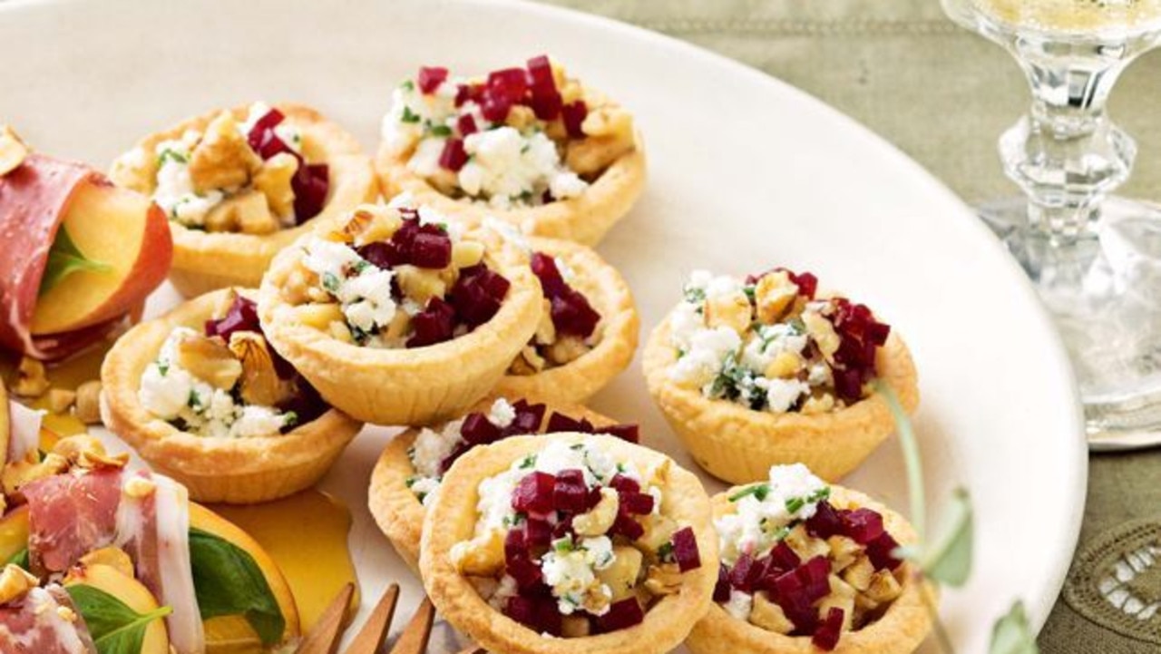 Goat's cheese, beetroot and walnut tartlets. 15 fabulous finger food ideas for your weekend party.