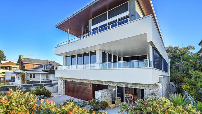 252 Pacific Parade, Bilinga, has been transformed into one of the best beachfront houses along the Southern Gold Coast foreshore. 