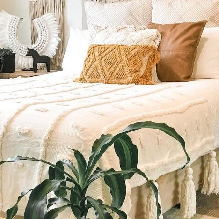 Jackie Hagart advised people to ‘run, don’t walk’ after sharing how good the throw looked on her bed. Picture: Instagram/@my_friend_jackies_house