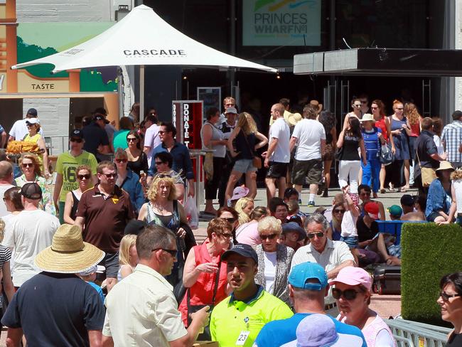 Taste of Tasmania, picture of crowds.