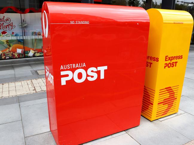 ADELAIDE, AUSTRALIA - NewsWire Photos December 8 2021:  General generic Christmas coverage of Australia Post outlets to accompany national story on major backlogs in the delivery of online purchases ahead of the holiday season.  Picture: NCA NewsWire / Kelly Barnes