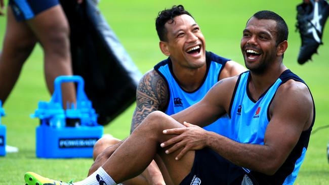 Israel Folau and Kurtley Beale during training with the Waratahs at Moore Park.