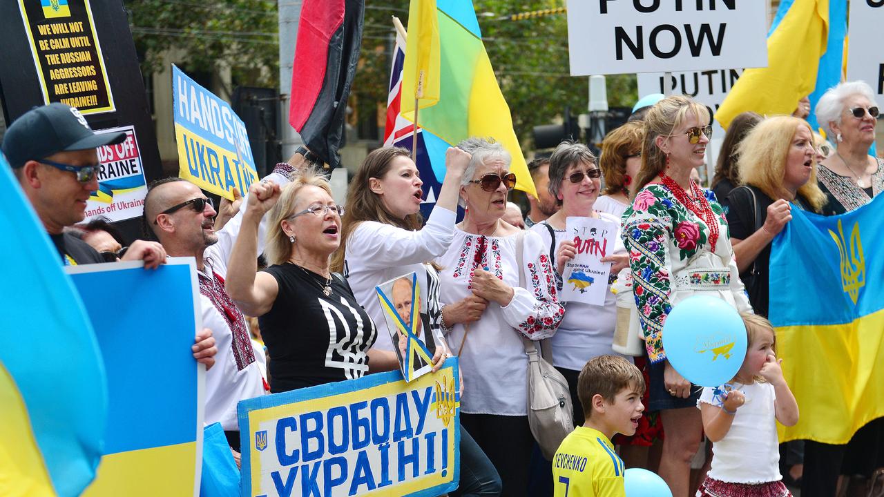 Ukrainians in Australia rally as Russia terrifies mother country | news ...