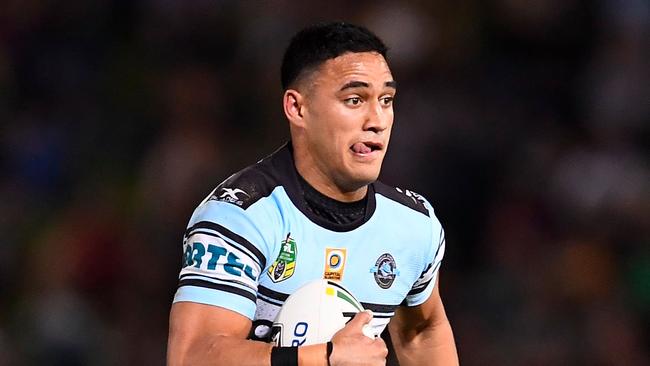 TOWNSVILLE, AUSTRALIA — AUGUST 19: Valentine Holmes of the Sharks runs the ball during the round 24 NRL match between the North Queensland Cowboys and the Cronulla Sharks at 1300 SMILES Stadium on August 19, 2017 in Townsville, Australia. (Photo by Ian Hitchcock/Getty Images)