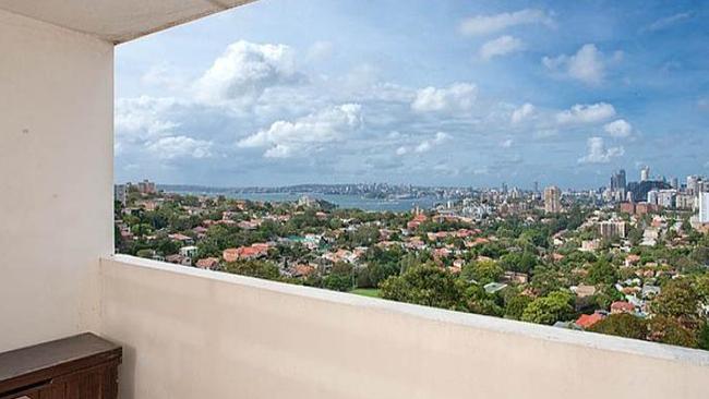 You’ll get a view like this in Neutral Bay for $600 a week. Picture: realestate.com.au