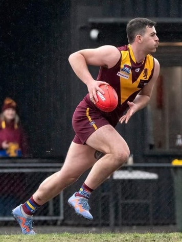 Murrumbeena star Sam Michael on the burst. Picture: Murrumbeena FNC