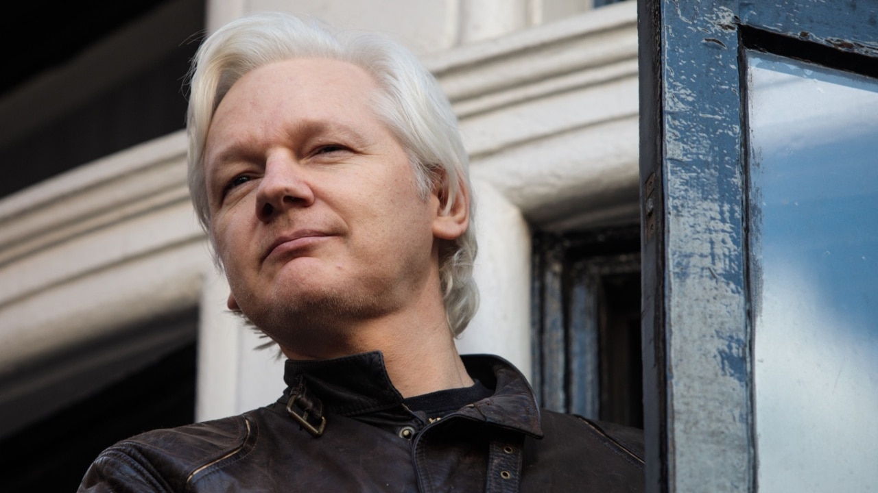 Wife of Julian Assange calls on govt to intervene in his case