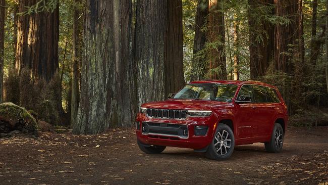 A high-performance Trackhawk is no lock for the new-generation Grand Cherokee.