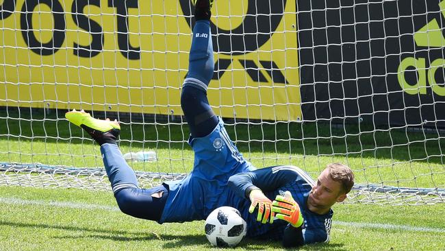 Manuel Neuer is making great progress from a long-term foot injury.