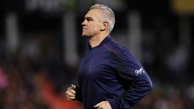 PENRITH, AUSTRALIA – MAY 12: Roosters assistant coach Jason Ryles looks on during the warm-up before the round 11 NRL match between Penrith Panthers and Sydney Roosters at BlueBet Stadium on May 12, 2023 in Penrith, Australia. (Photo by Mark Kolbe/Getty Images)