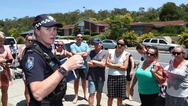 Police talking to concerned parents. Photograph: Jason O'Brien