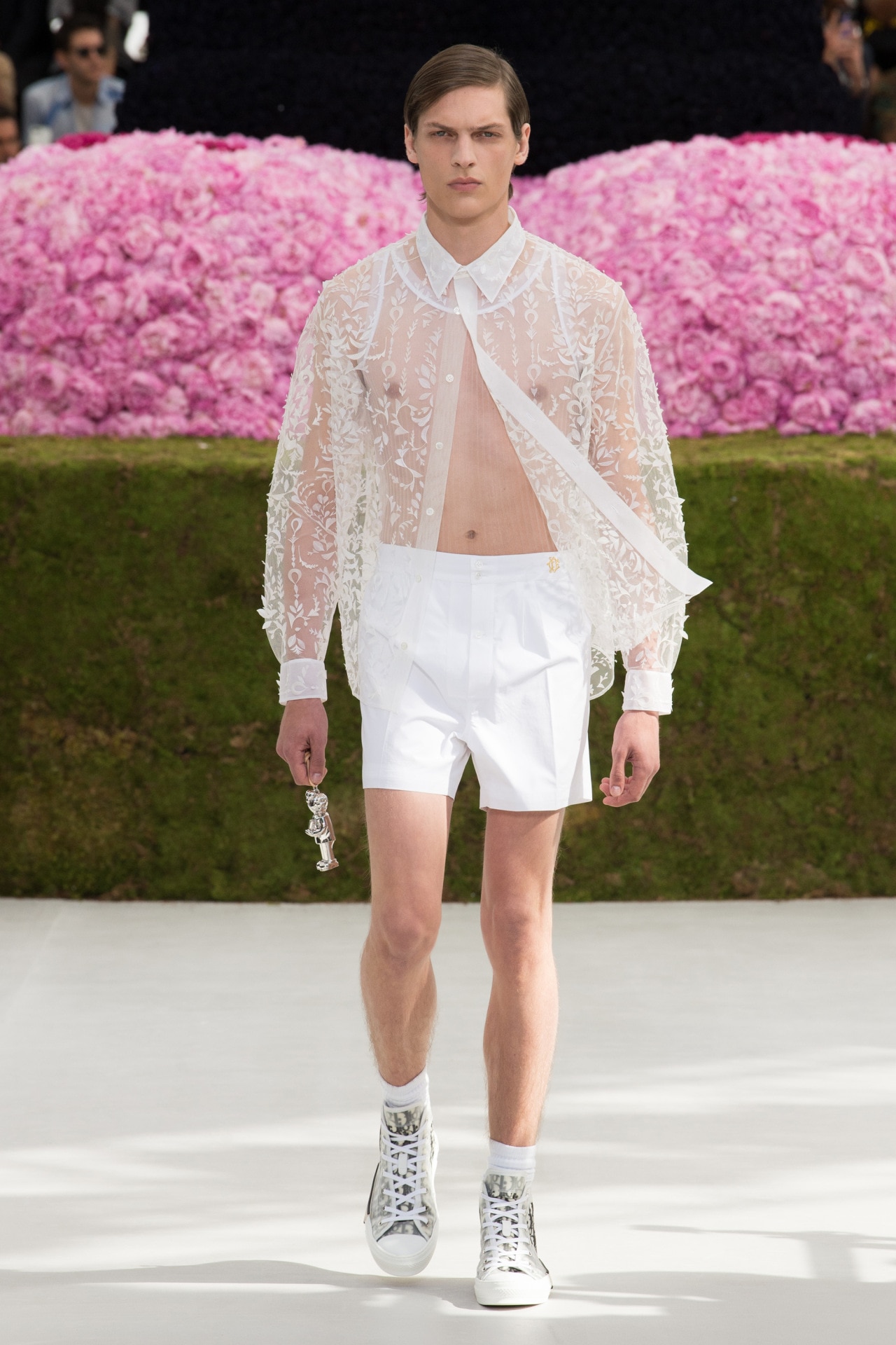 Dior Debuts New Oblique Toile For Men's Spring 2023 Collection