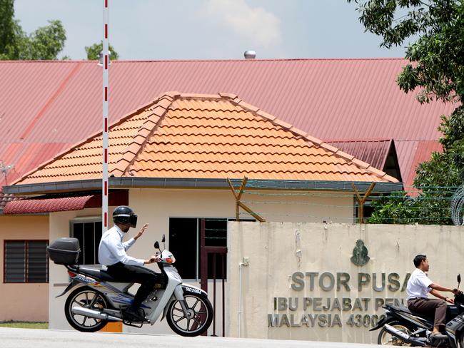 Exposto was incarcerated at Kajang Women’s Prison, Kuala Lumpur.