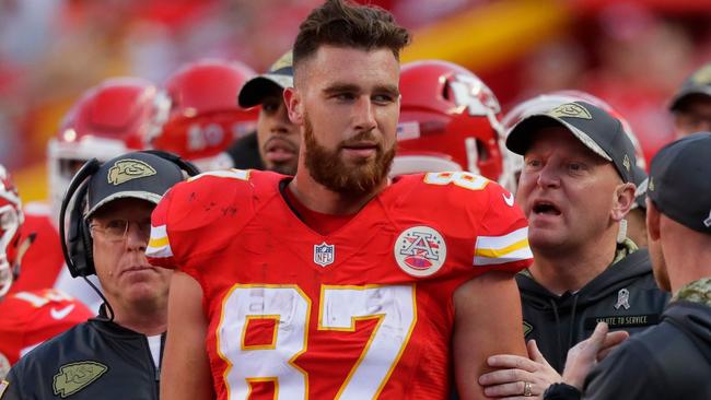 Nfl: Kansas City Chiefs Tight End Travis Kelce Cops Fine For Towel 