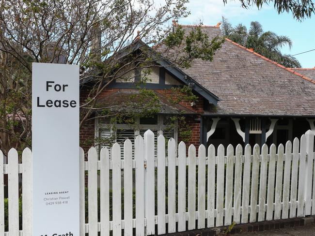 SYDNEY, AUSTRALIA - NewsWire Photos, SEPTEMBER, 28 2021: A view of a residential property with a For Lease sign at Balls Head Waverton on Sydney's North Shore. As many as one-in-five home buyers are potentially borrowing more than six times their income, prompting the Treasurer to consider stepping in to crackdown on home loans.  Picture: NCA NewsWire / Gaye Gerard