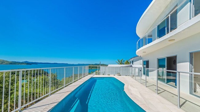 Harbour Ave, Shute Harbour