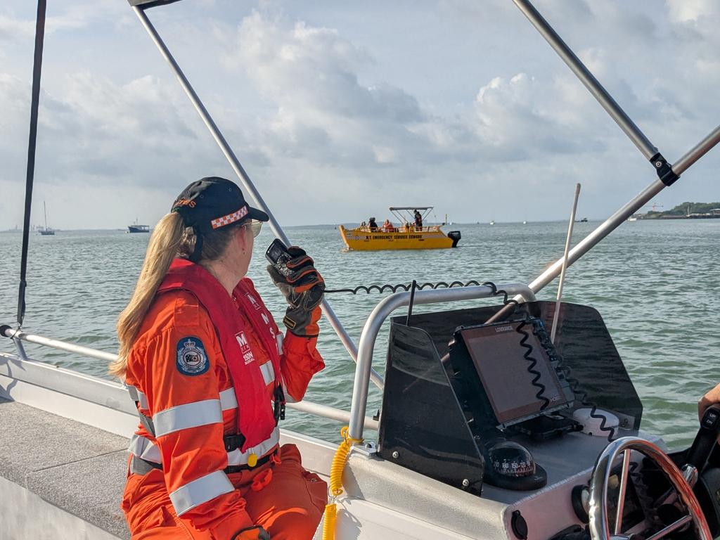 NTES volunteers in action on the new vessel 402.