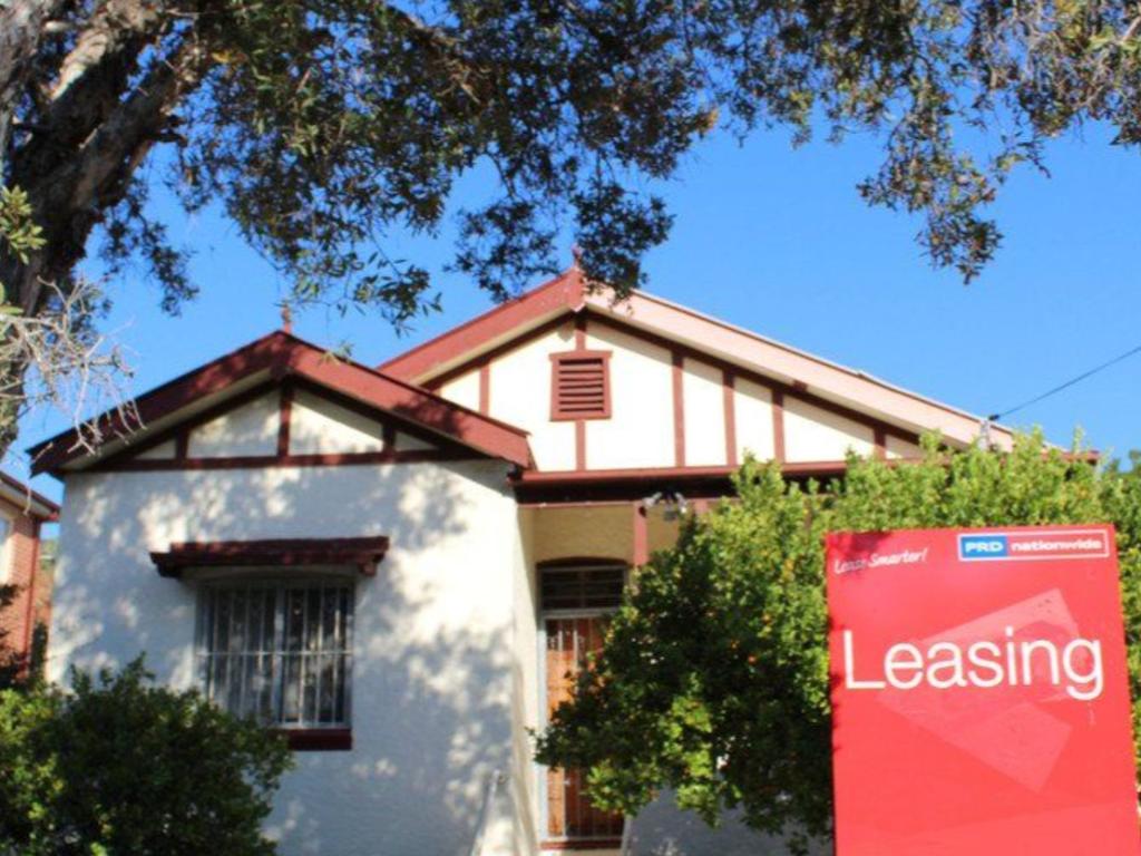 The Campsie house is up for rent for $700 per week. Picture: Twitter / @purplepingers