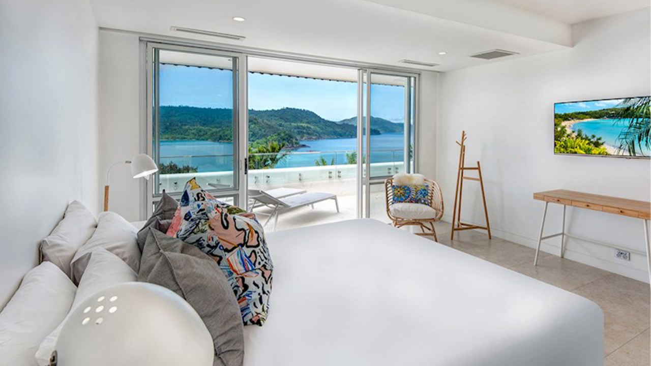 <h2><span>Holiday homes</span></h2><p><span>If you had the cash to splash, who wouldn&rsquo;t buy their own place on Hamo? But since you&rsquo;d probably only visit occasionally, it would make sense to rent it out. This is where holidaymakers come into the picture. Especially if travelling in larger groups who want their own mini compound. From $440 per night, up to 12 guests can check into one of these homes - all of which have access to the 'kids eat free' program and lagoon pool. The island&rsquo;s myriad restaurants are available to try but with well-equipped kitchens self catering is also an option. You also get access to most of the resort pools (some homes have their own), the complimentary shuttle service, airport/marina transfers, free in room wifi and you can also book a treatment at the Spa Wumurdaylin and Island Hair &amp; Beauty. Finally, you can also make use of the fitness centre, kids club and free non motorised watersports equipment. But bear in mind that these homes are often located away from the main hub. Which is why each property comes with a four-seater golf buggy. Pictured here is Bella Vista East Six.</span></p><p class="button-common"><a title="https://go.skimresources.com?id=145349X1636243&amp;xs=1&amp;url=https%3A%2F%2Fwww.hamiltonislandholidayhomes.com.au%2F" href="https://go.skimresources.com?id=145349X1636243&amp;xs=1&amp;url=https%3A%2F%2Fwww.hamiltonislandholidayhomes.com.au%2F" target="_blank" data-cta="https://go.skimresources.com?id=145349X1636243&amp;xs=1&amp;url=https%3A%2F%2Fwww.hamiltonislandholidayhomes.com.au%2F" data-editable="true">Book here</a></p>