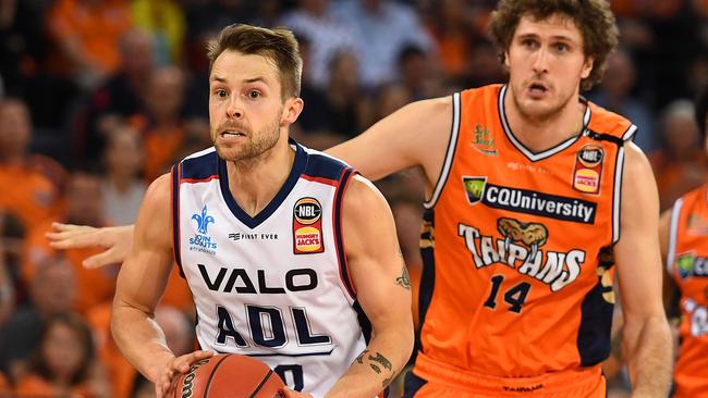 Nathan Sobey of the 36ers drives to the basket during the round three NBL match between the Cairns Taipans and the Adelaide 36ers at Cairns Convention Centre on October 26, 2018 in Cairns, Australia. (Photo by Ian Hitchcock/Getty Images)