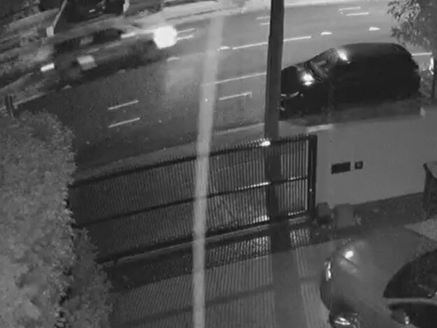 Police are trying to find the driver of this 4WD (in the top left corner) that was driving along Oliver St in Freshwater after the collision. Picture: NSW Police