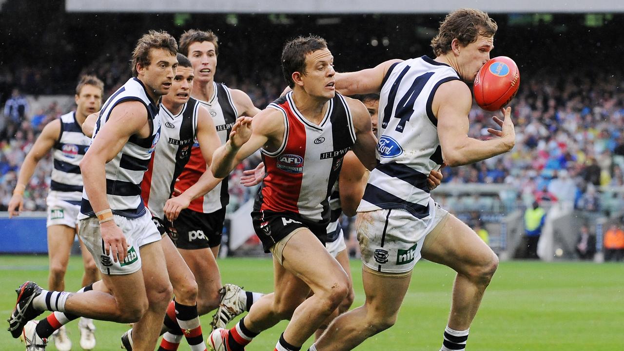 A young Selwood in action during the 2009 grand final.