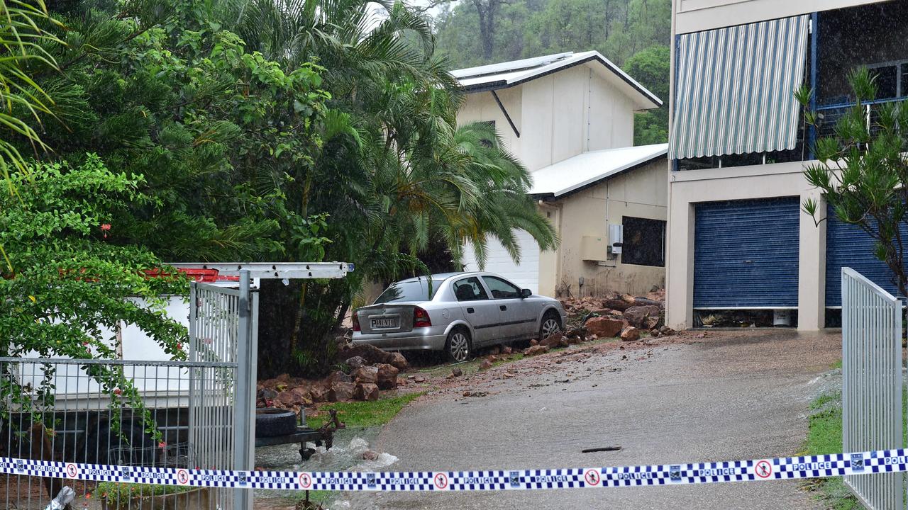 Landslide at Mueller Street, Wulguru. Shae Beplate