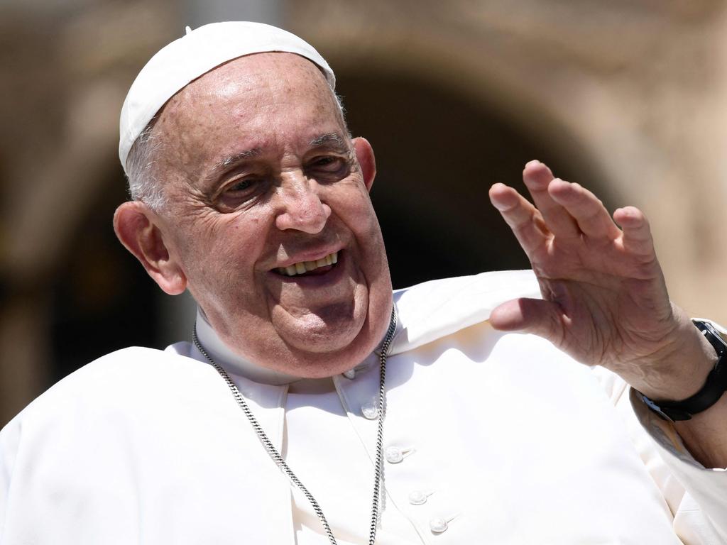 ‘Faggotry’: Pope accused of repeating gay priests slur